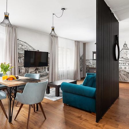 Peak Aparthotel - Old Town - By Cityhost Braşov Extérieur photo