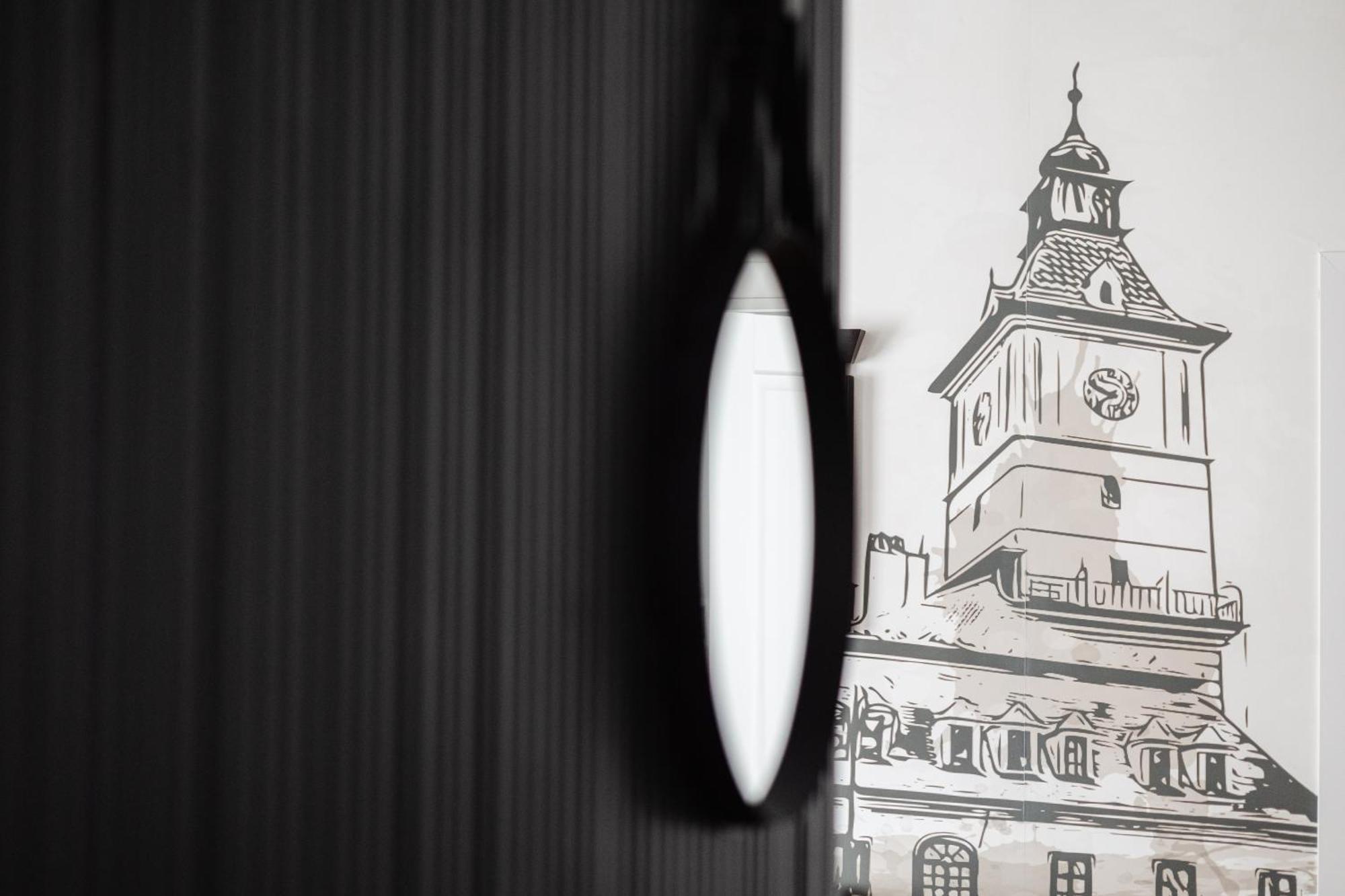 Peak Aparthotel - Old Town - By Cityhost Braşov Extérieur photo