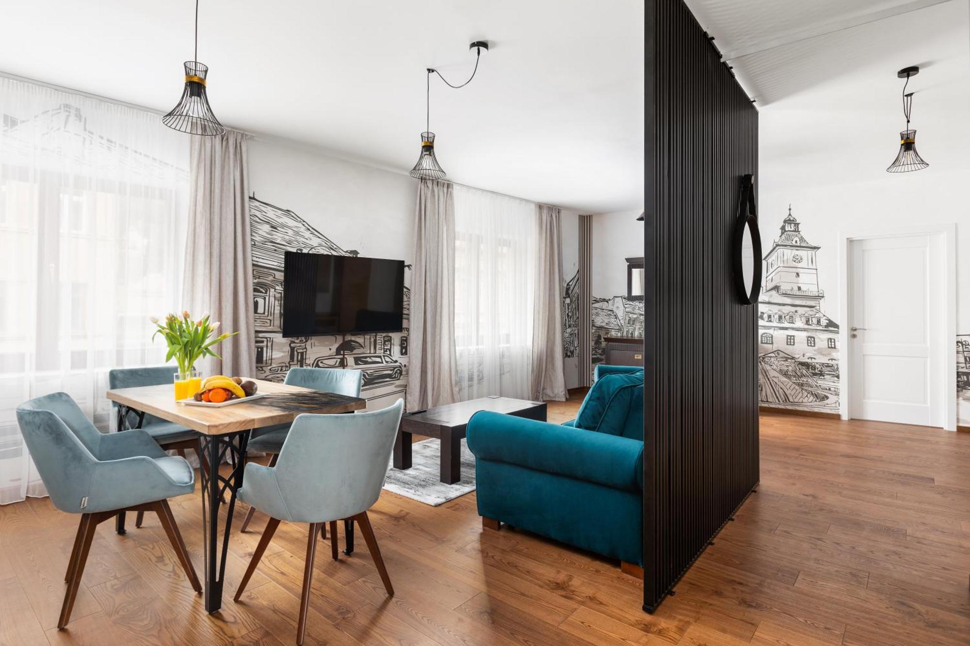 Peak Aparthotel - Old Town - By Cityhost Braşov Extérieur photo